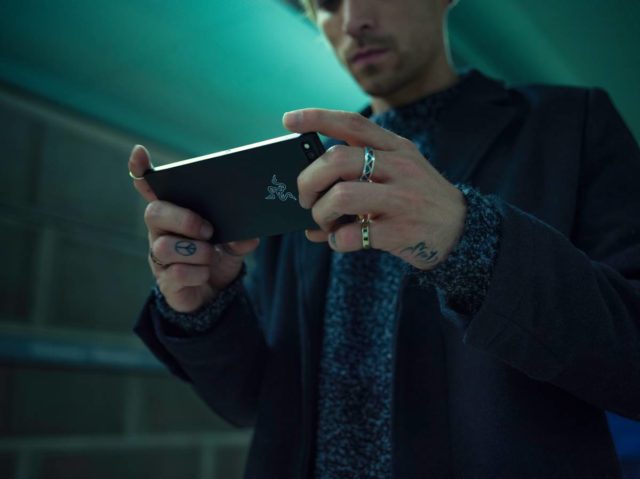 بنچمارک‌های جدید Razer Phone 2 حکایت از بهبودهای جزئی در ساختار آن دارند!