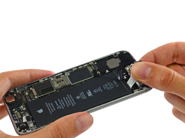 برنامه تخفیفی تعویض باتری آیفون‌های اپل در پایان سال جاری به اتمام می‌رسد