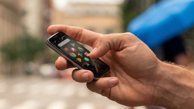 تلفن همراه کوچک Palm Phone به‌صورت رسمی معرفی شد