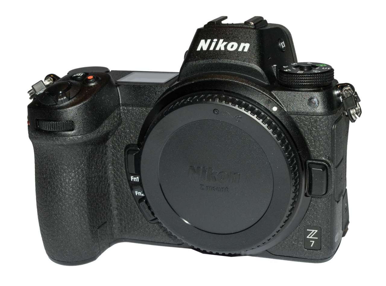 Nikon یک دوربین بدون آینه میان رده با قیمت 900 دلاری را تولید می‌کند